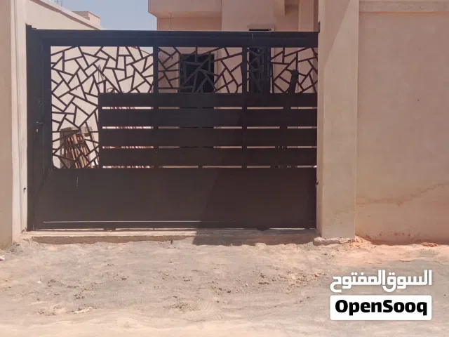 منزل نص تشطيب للبيع