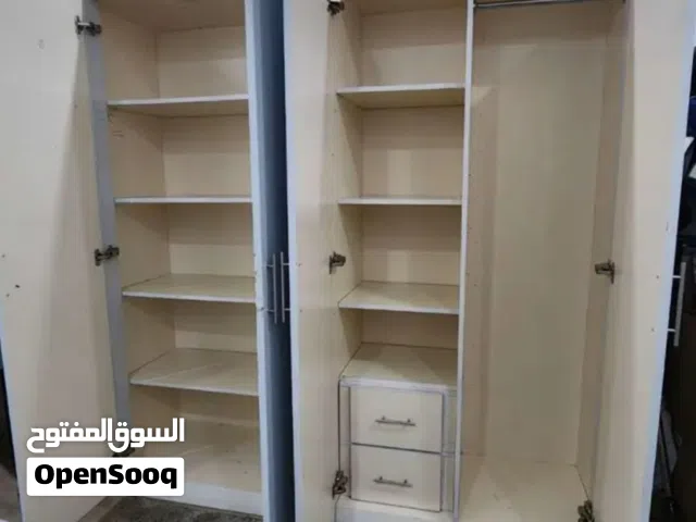 دولاب خشب مستعمل نظيف جدا
