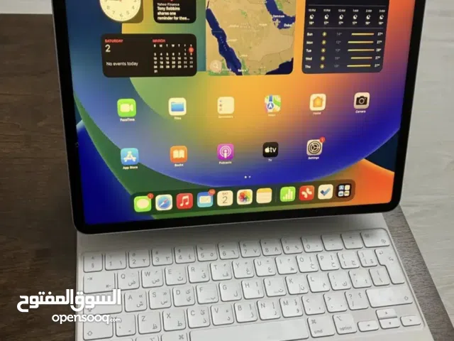 ايباد برو m4 شريحة مع كيبورد ماجيك وبطارية 100%
