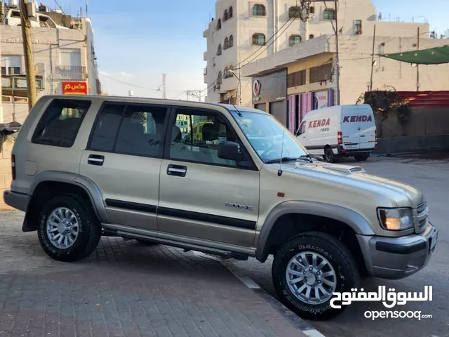 Used Isuzu Trooper in Hebron