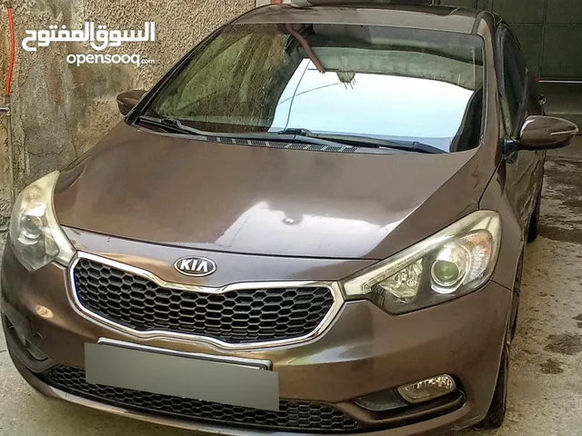 كيا سيراتوًووو فحص نخب مطور 1600 بنزين اتمات فل الفل مع فتحه بسعر حررق
