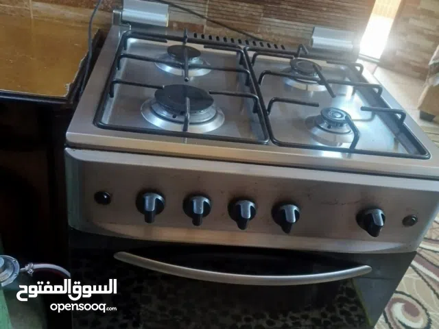 غاز مع فرن بحاله الوكاله  وقابل للتفاوض بعد المعاينه