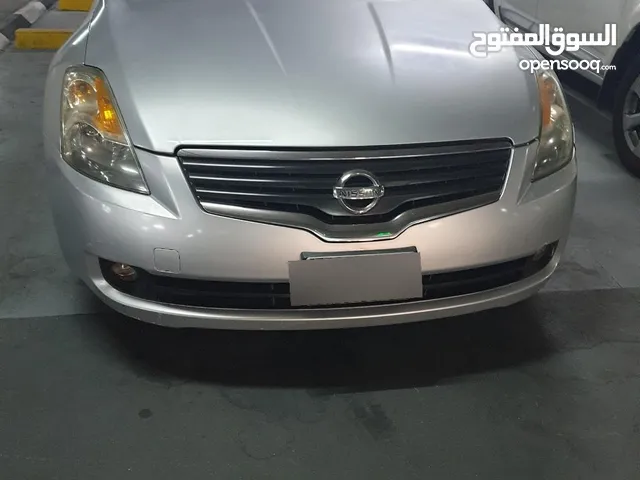 Nissan Altima 2.5 ltr good running condition