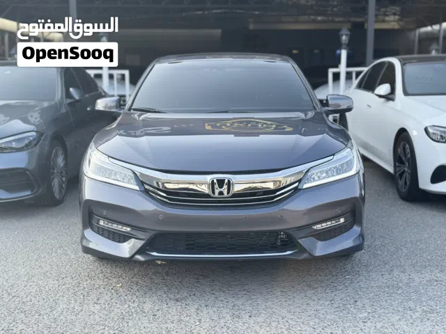 2017 هوندا اكورد Limited
