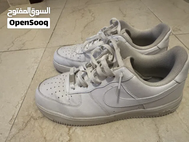 Nike Air Forces (negotiable price) نايك اير فورس (قابل للتفاوض)