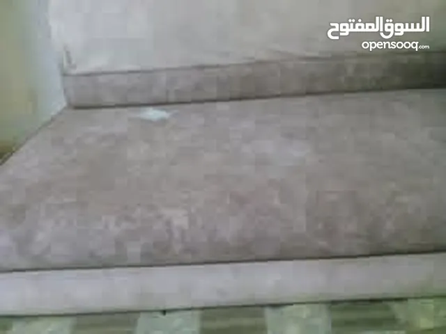 ثلات قطع مع المخذ عدن دار سعد