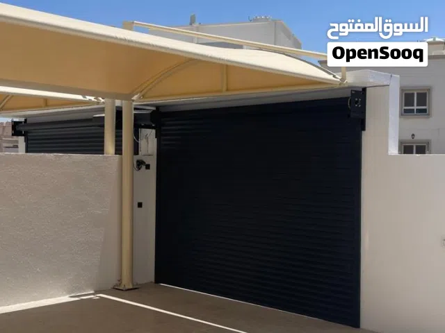 توين فله راقيات للبيع في الخوض السابعة بالقرب من مركز  المختبرات الطبي الجديد.