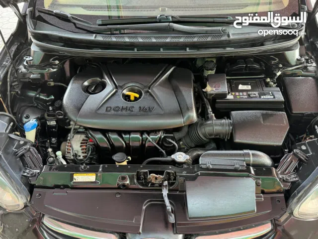 The 2012 Hyundai Elantra (Full Option)