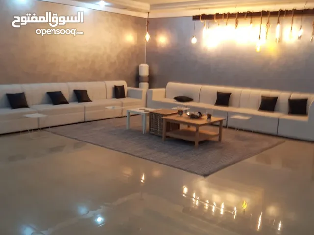 500 m2 More than 6 bedrooms Townhouse for Rent in Mubarak Al-Kabeer Al Masayel