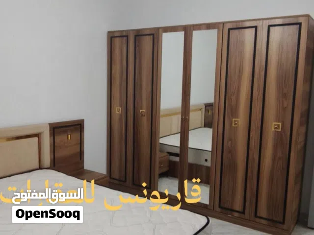 ايجار شقة فاضية في قاريونس بالقرب من طابلينو و الكيش