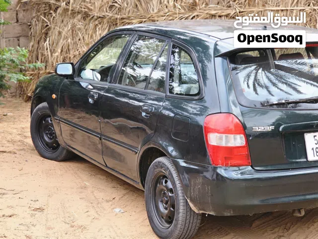 2002 مازدا 323