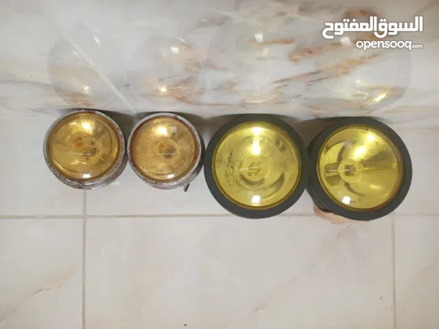 أضواء أمامية لسيارة رونو 4 مستعملة أصلية