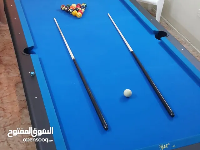 Pool table طاولة بليارد