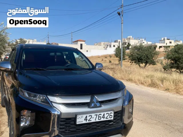 2020 ميتسوبيشي L200 Standard