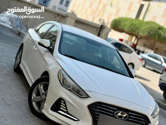 hyundai sonata 2018 model 2.4 L Bahrain agency in excellent condition
