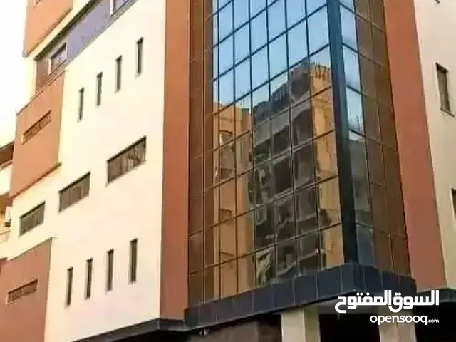 مبنى اداري للبيع بالقرب من جوازات الصريممن 5 طوابق