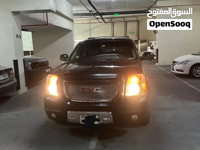 GMC Yukon Denali 2008 black color