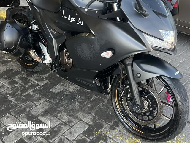 دراجة GSX250FR