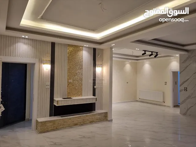 شقة مميزة للبيع في اربد - إيدون- طابق أول