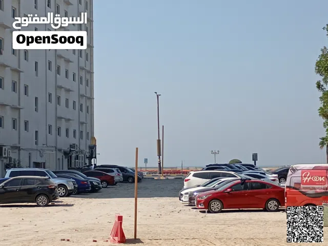 ارض تجارية ثاني قطعه من الكورنيش وشارع الشيخ حميد Commercial land, second plot from the Corniche.