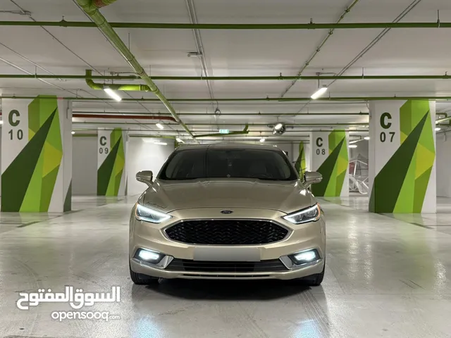فورد فيوجن تيتانيوم لون مميز كليييين تايتل فحص كامل توب نظافة مالك واحد بسعر مميز