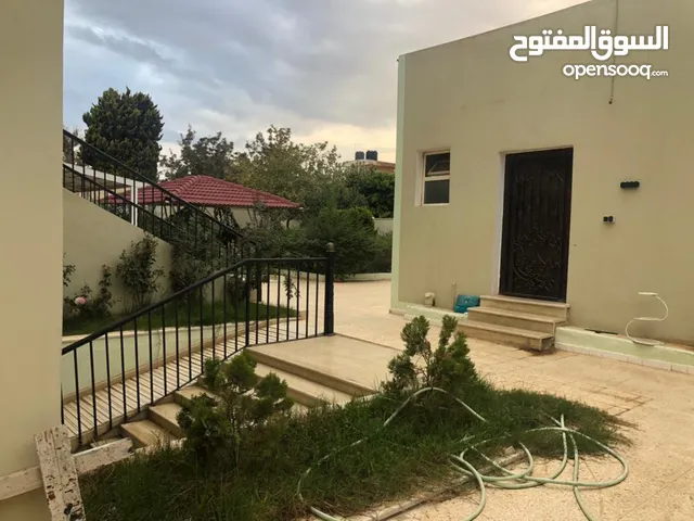 650 m2 More than 6 bedrooms Villa for Rent in Benghazi Al-Fuwayhat