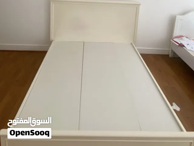 bed for two people