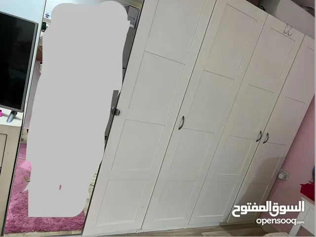 خزانة ايكيا