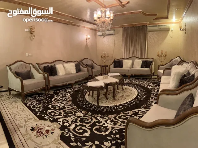 كنب فخم جداً للبيع