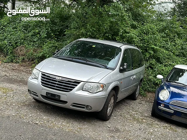كرايسلر فوياجر الرقم الهاتف الموجود في البيانات صاحب السيارة