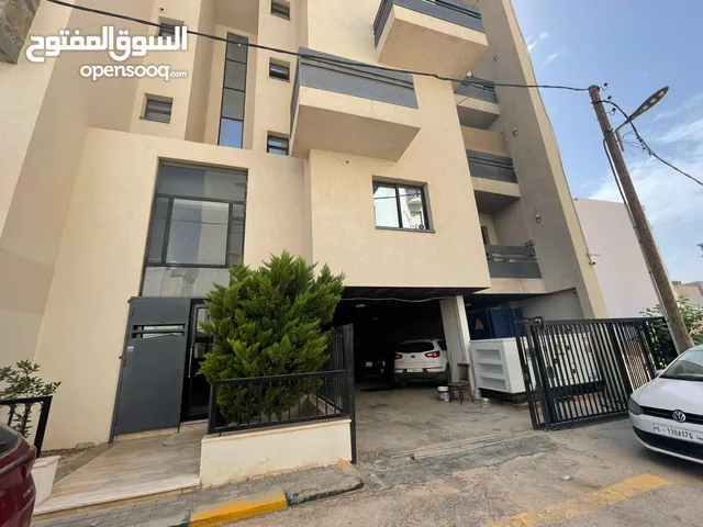 شقة جديدة للأيجار بجانب جامع ناصر