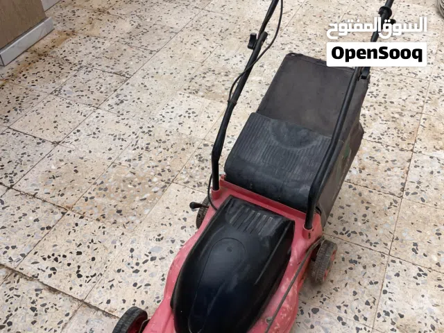 حصادة عشب كهرابئة