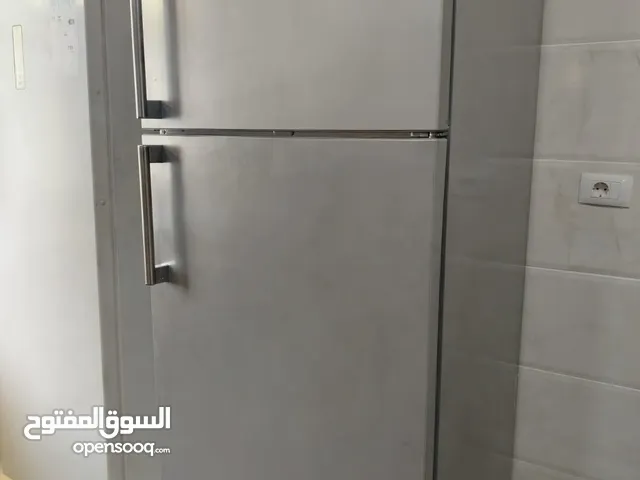 ثلاجه نوع شارب بحالة الوكاله الشرا كسبان ثلاجه بالصلاة على النبي شي مفخره وشارب غنيه عن التعريف