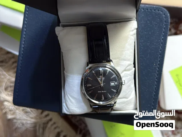 ساعة وريت للبيع غير مستخدمه بعدهي بستيكراته