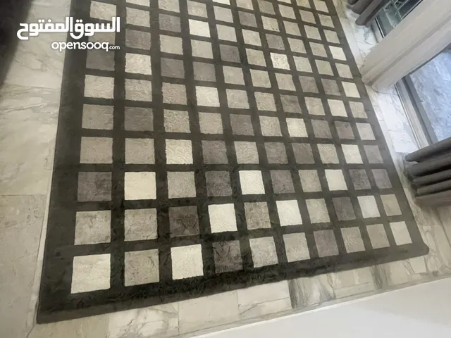 قطعة سجادة لون سكني تركي من صيدا مستعملة وبحالة ممتازة2.5 م* 3.5 م