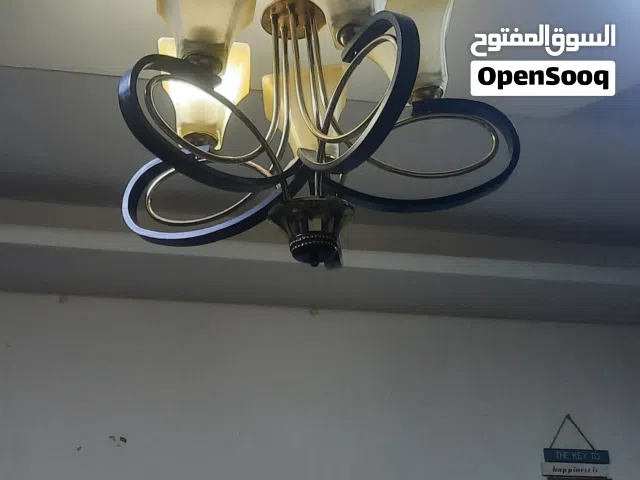 ثريتين  خماسي جميله جدا خشب مع نحاس مستعمل استعمال خفيف عدد 2