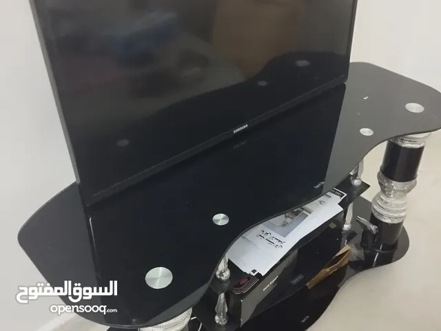 Samsung Plasma 32 inch TV in Al Sharqiya