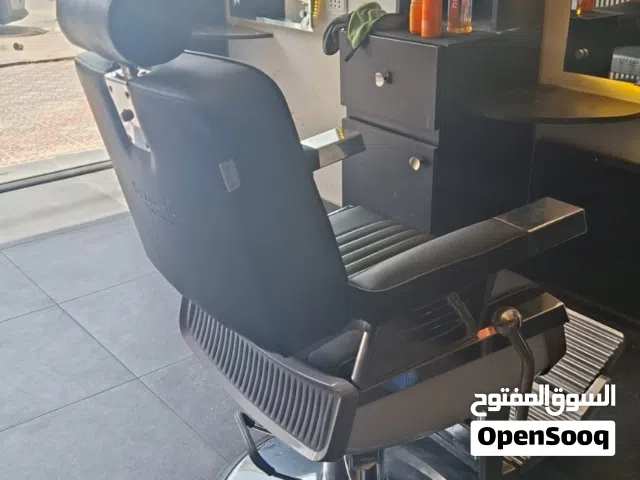 كرسي حلاقة 5G شبه جديد