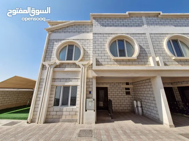 6 BR Stunning Townhouse in Al Muna Heights for Rent