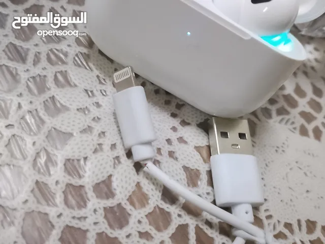 سماعة بلوتوث شاحنها ايفون