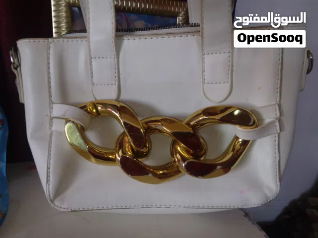 شنطه يد رائعة وعصريه