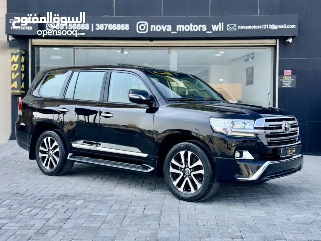 2017 Toyota land cruiser GXR V8