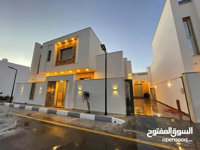 400m2 5 Bedrooms Villa for Sale in Tripoli Ain Zara