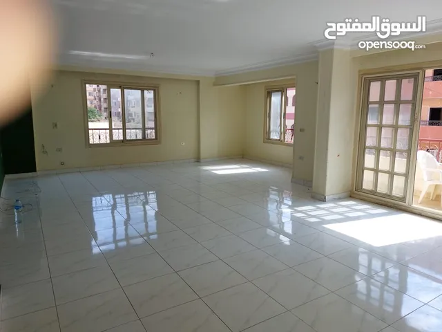 270 m2 4 Bedrooms Apartments for Sale in Giza 6th of October