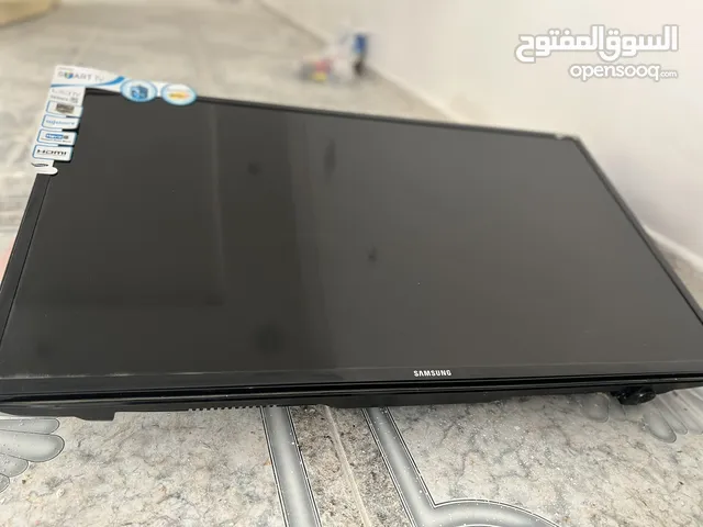 Samsung Smart 42 inch TV in Al Dakhiliya