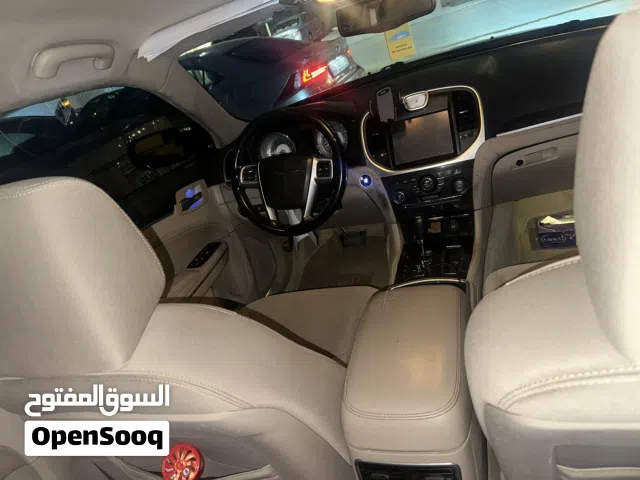 2013 كرايسلر 300 300S v8