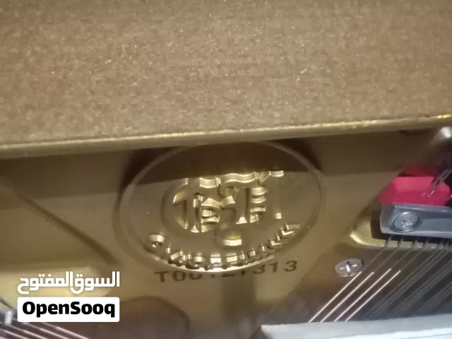 بيانو للبيع بحالة ممتازة ويعتبر تحفة جميلة جدا