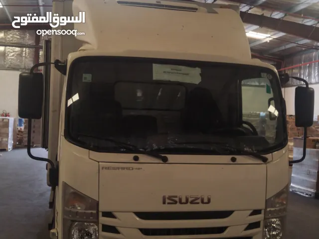 Isuzu model 2022 ( 42,000 km)
