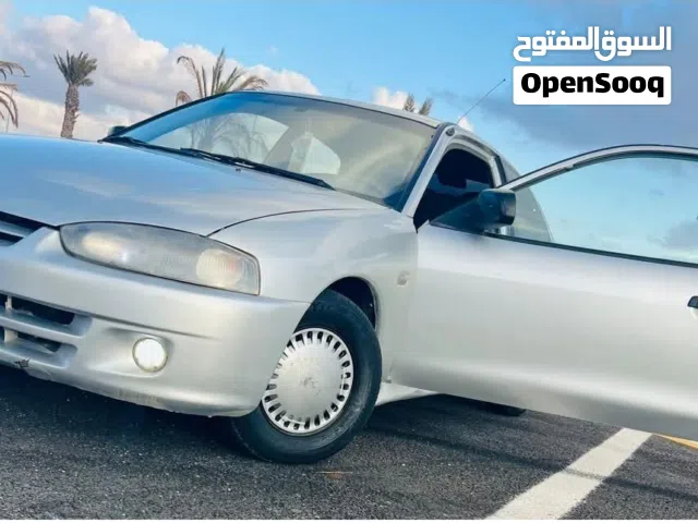 2002 ميتسوبيشي كولت