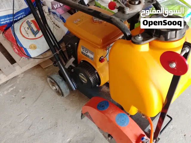 قصاص خرسانة جديد بمحرك M. Robbin.  Ey20